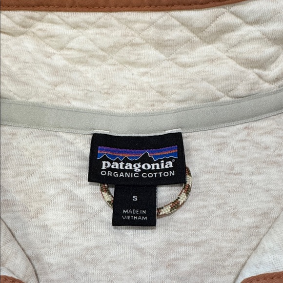 Patagonia Off-White Pullover with Rust Accents - Picture 3 of 4